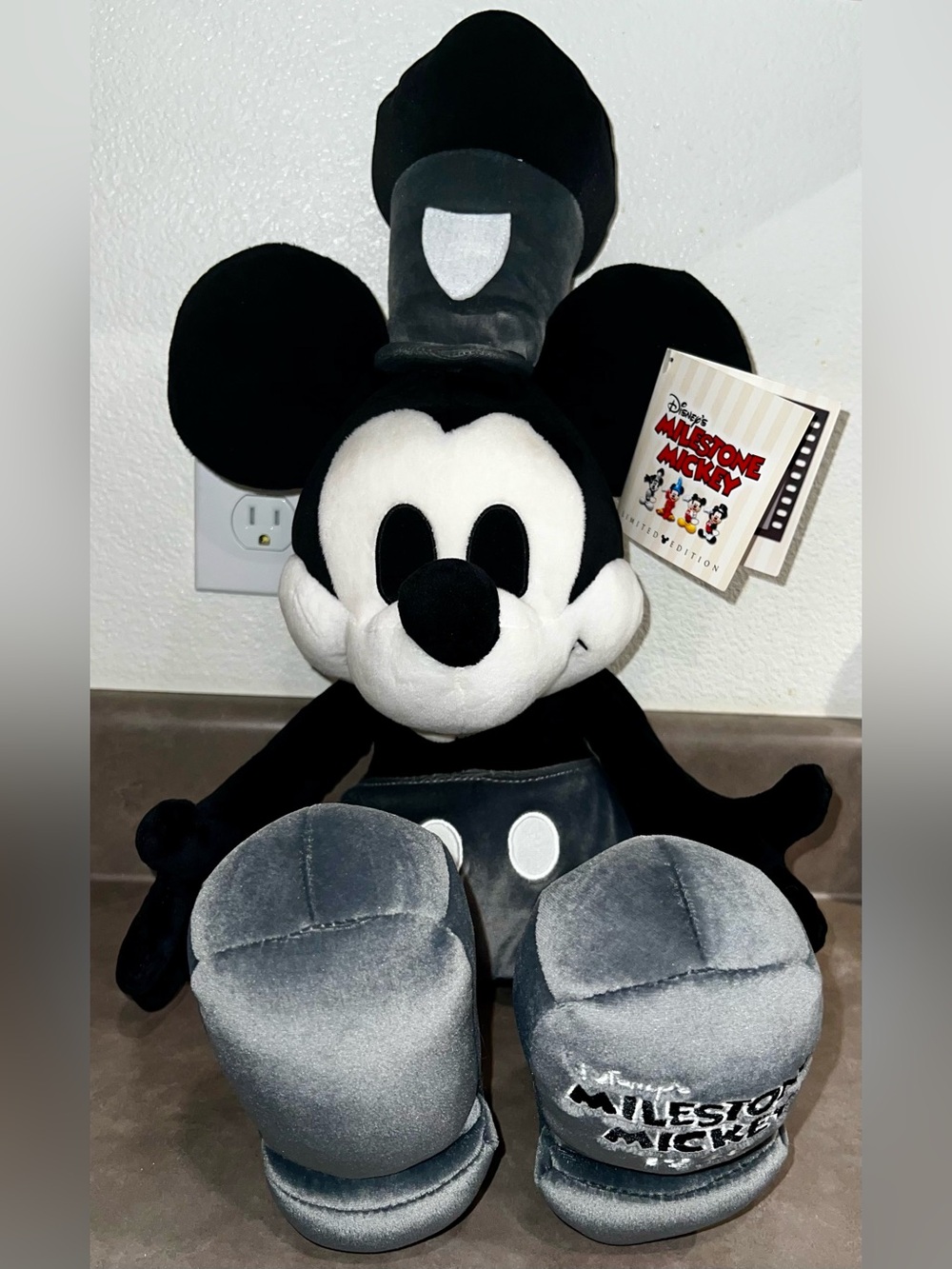 ✨Vintage Mickey Mouse NWT Disney Milestone 1928 Steamboat Willie LTD Plush 1995